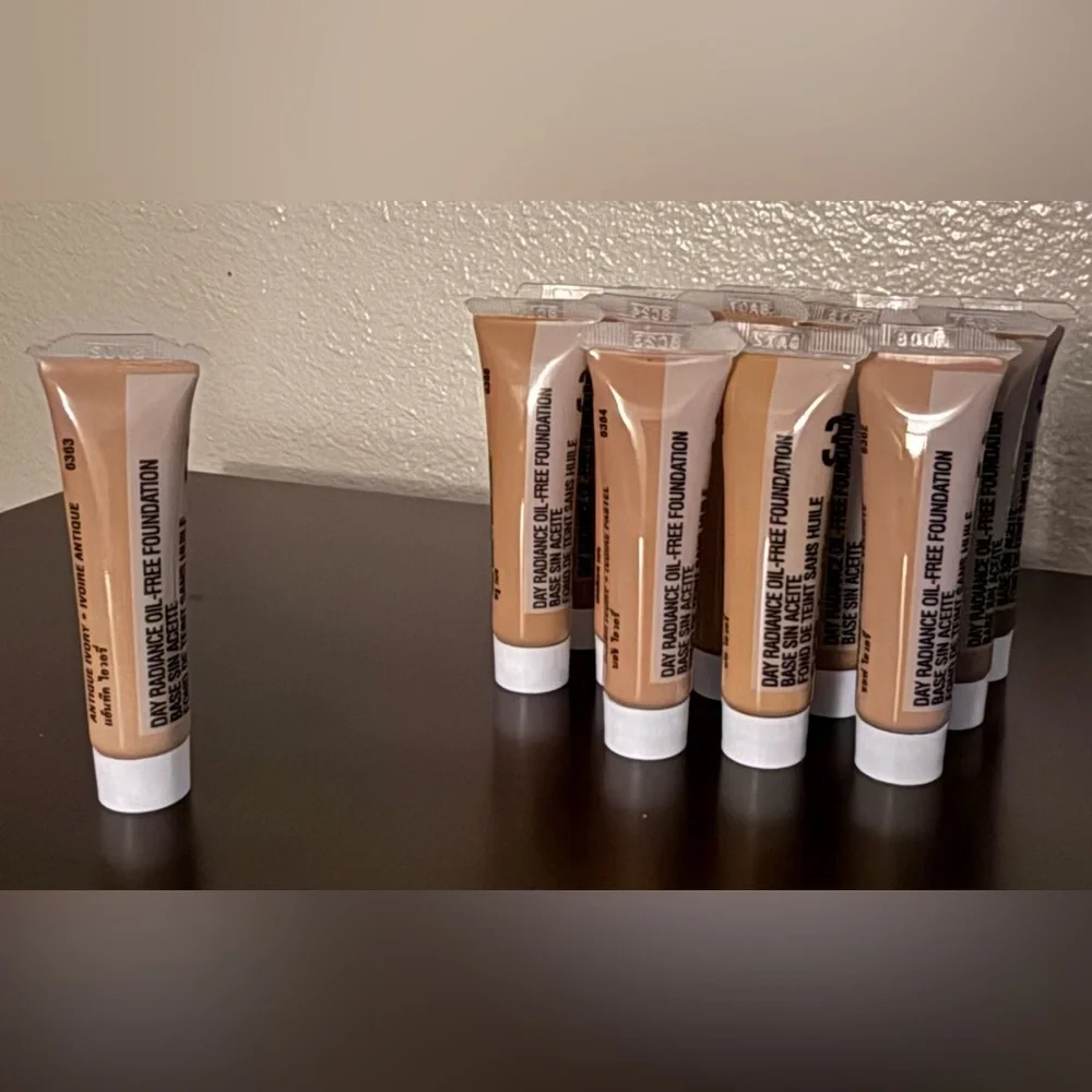 Mary Kay Day Radiance Cream Foundation | Oily Skin | Lightweight Matte Coverage